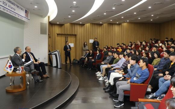 해리 해리스 주한미대사, 한양대서 타운 홀 미팅 진행